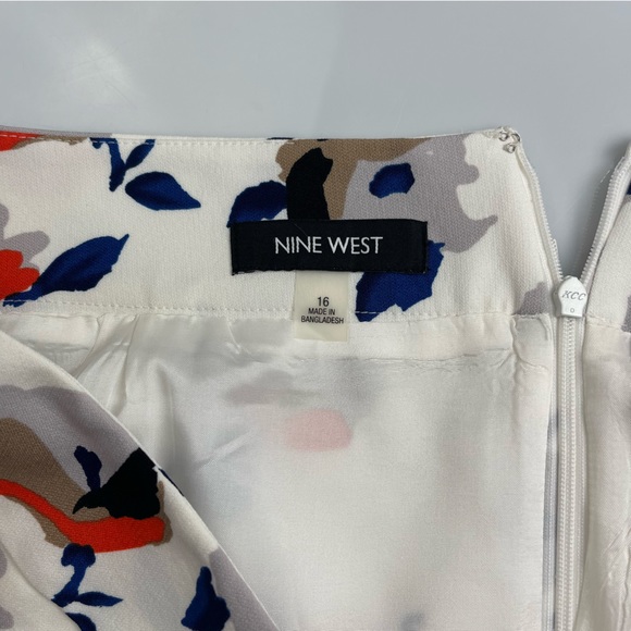 Woman’s skirt size 16 Nine West - Picture 2 of 3